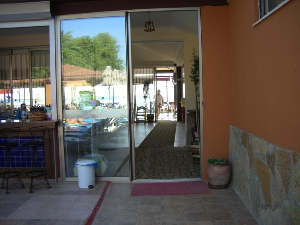 Der Weg zum Strand Özlem Garden Hotel