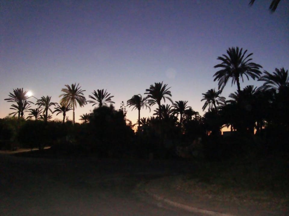 Abenddämmerung Zita Beach Resort