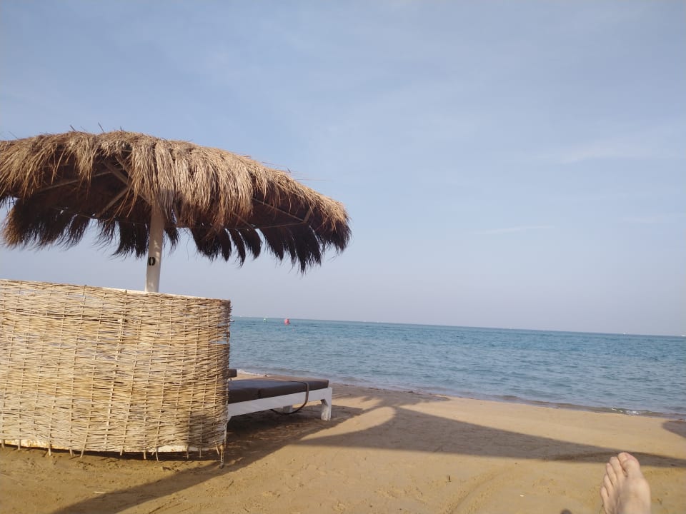 Strand Captain's Inn Hotel