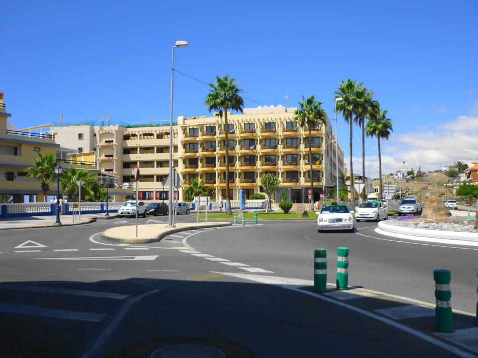 Von der Straße aus Bull Dorado Beach & Spa