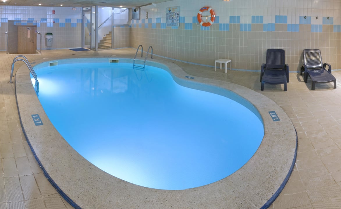 Piscina interior climatizada Hotel GHT Maritim