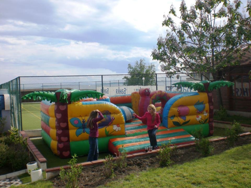 Hüpfburg Hotel Sineva Beach