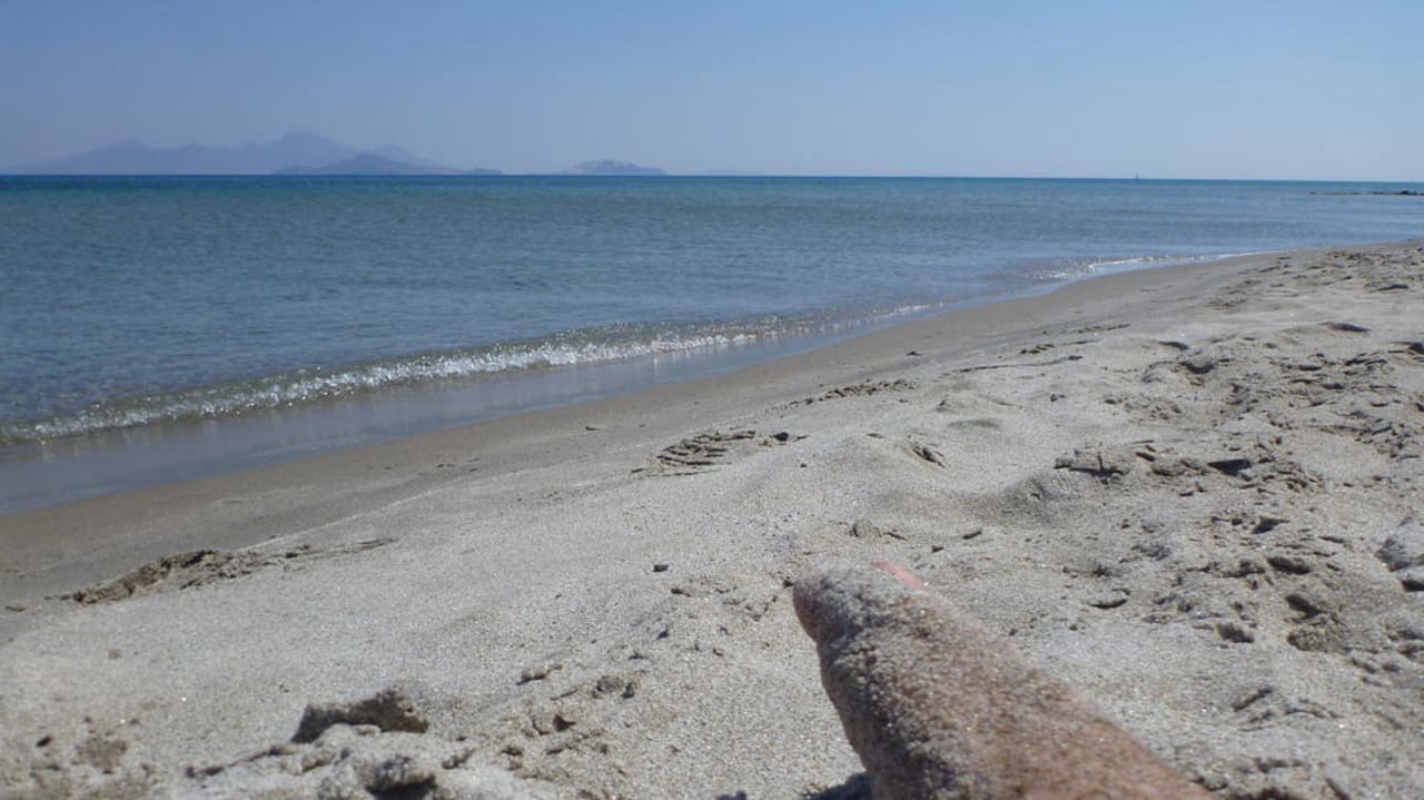 Strandabschnitt ca 250 rechts neben dem Hotel Lagas Aegean Village