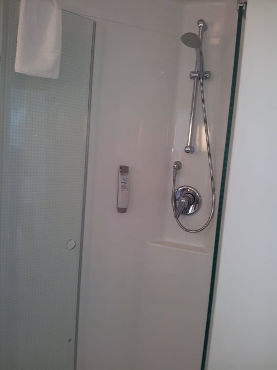 Dusche Hotel Ibis München Garching