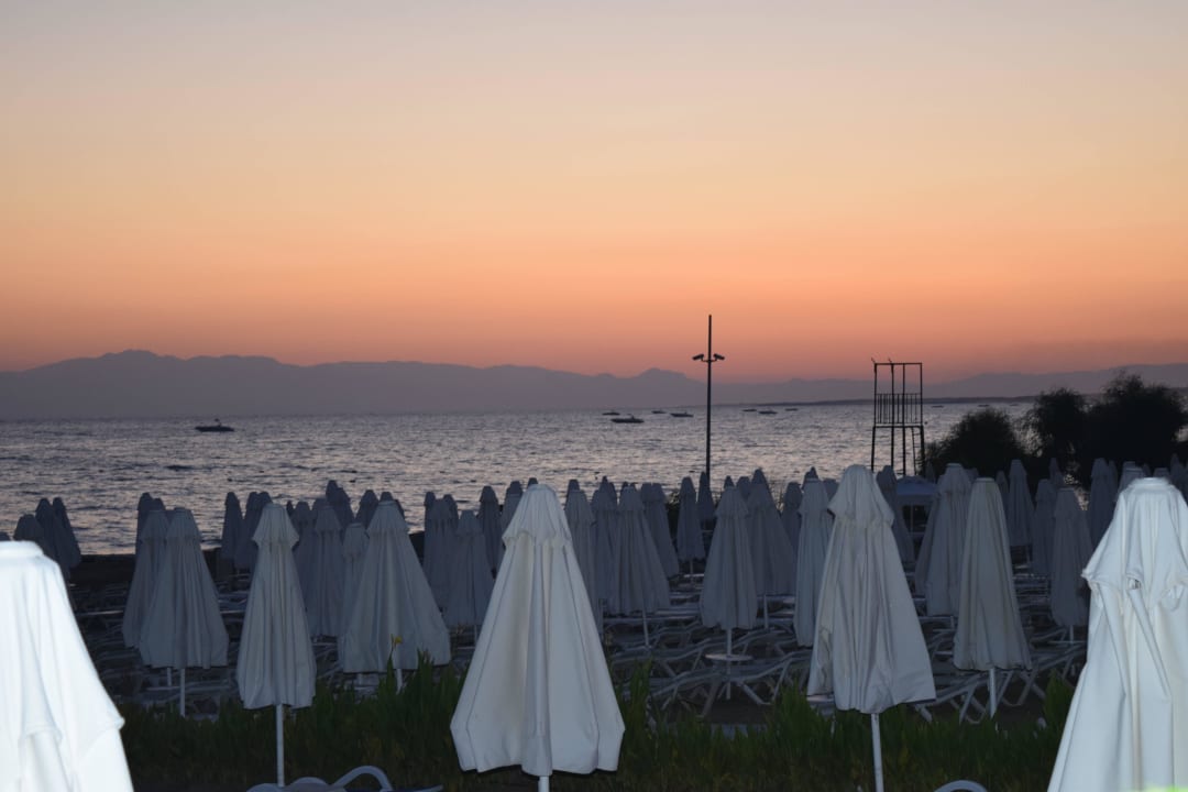 Strand am Abend Hotel Grand Side