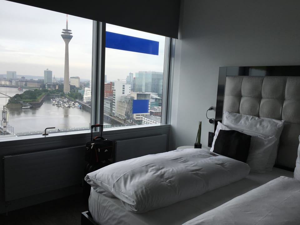 Zimmer INNSiDE by Meliá Düsseldorf Hafen