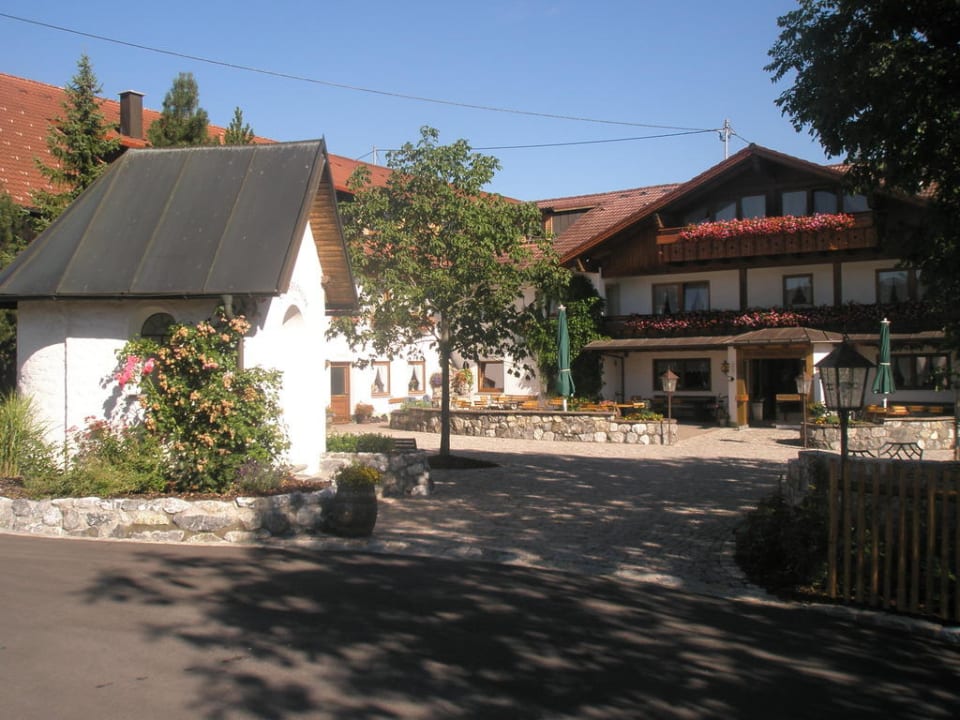 Blick auf das Hauptgebäude Berghof Babel