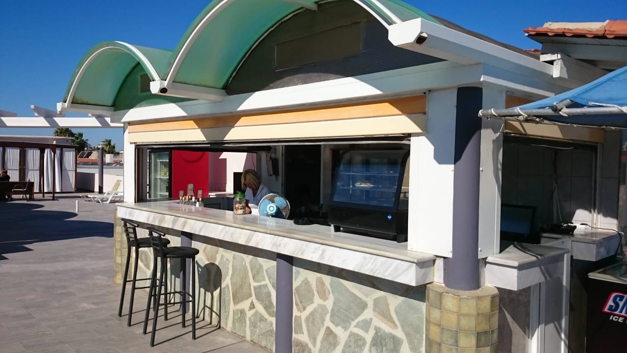 pool-bar-hotel-kosta-palace-kos-stadt-holidaycheck-kos