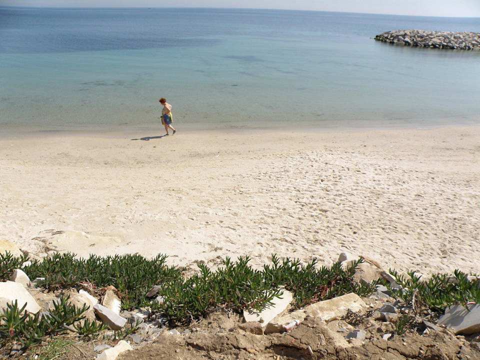 Piękna piaszczysta plaża Orient Palace Resort & Spa