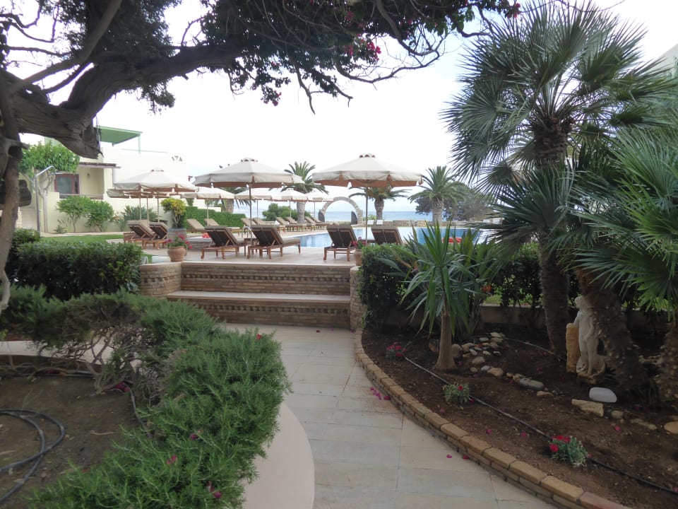 Gartenanlage Hotel Finikas