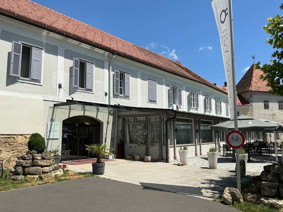 Außenansicht Kaiser von Österreich Historik- und Thermalhotel