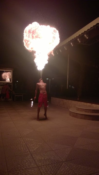 Fackelshow vom Animateur Cem Annabella Diamond Hotel & Spa