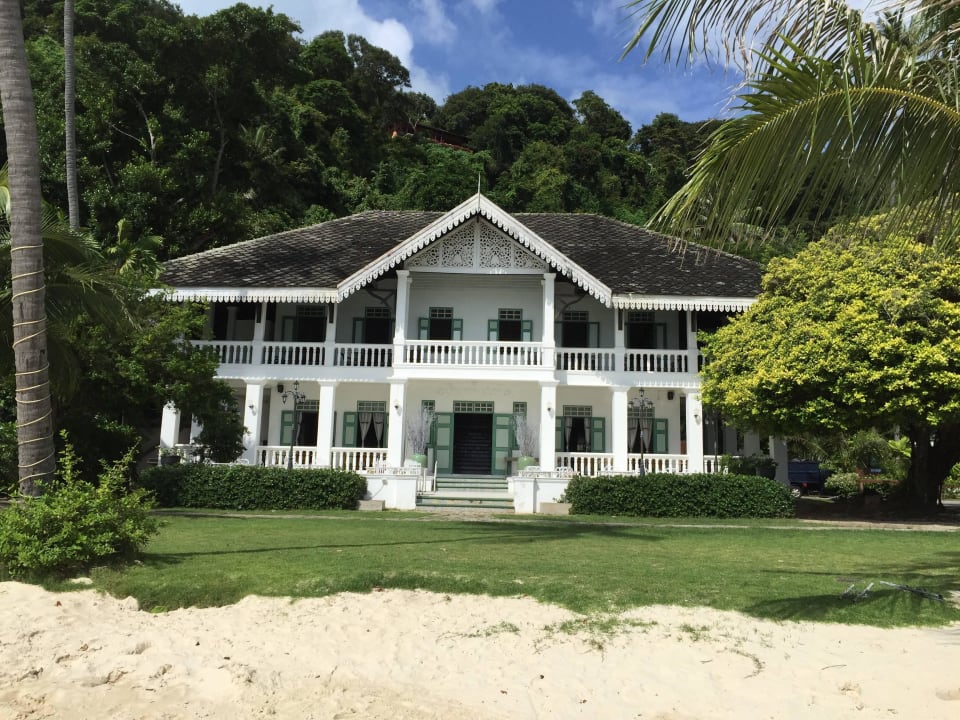 Beachhouse Cape Panwa Hotel