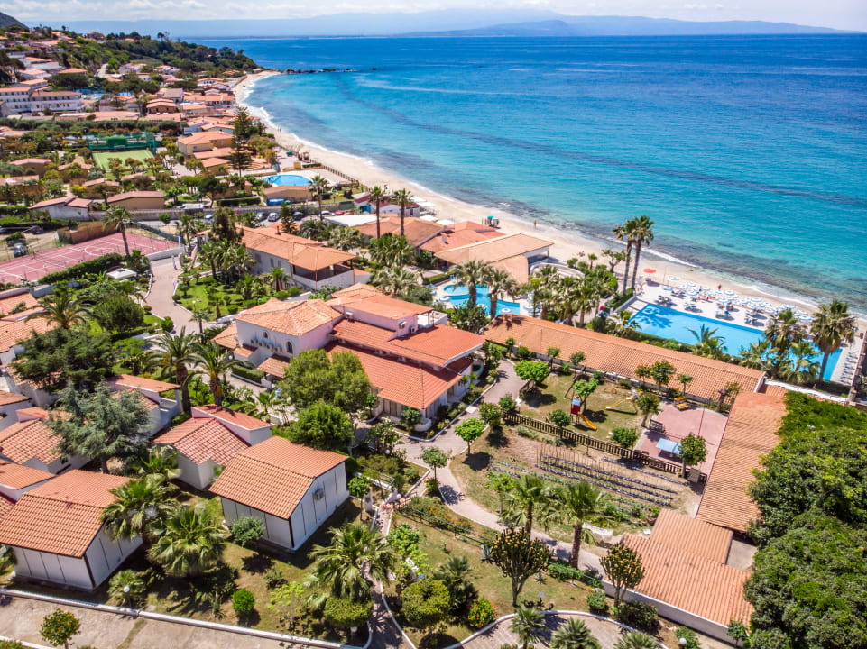 Außenansicht Villaggio Baia d'Ercole