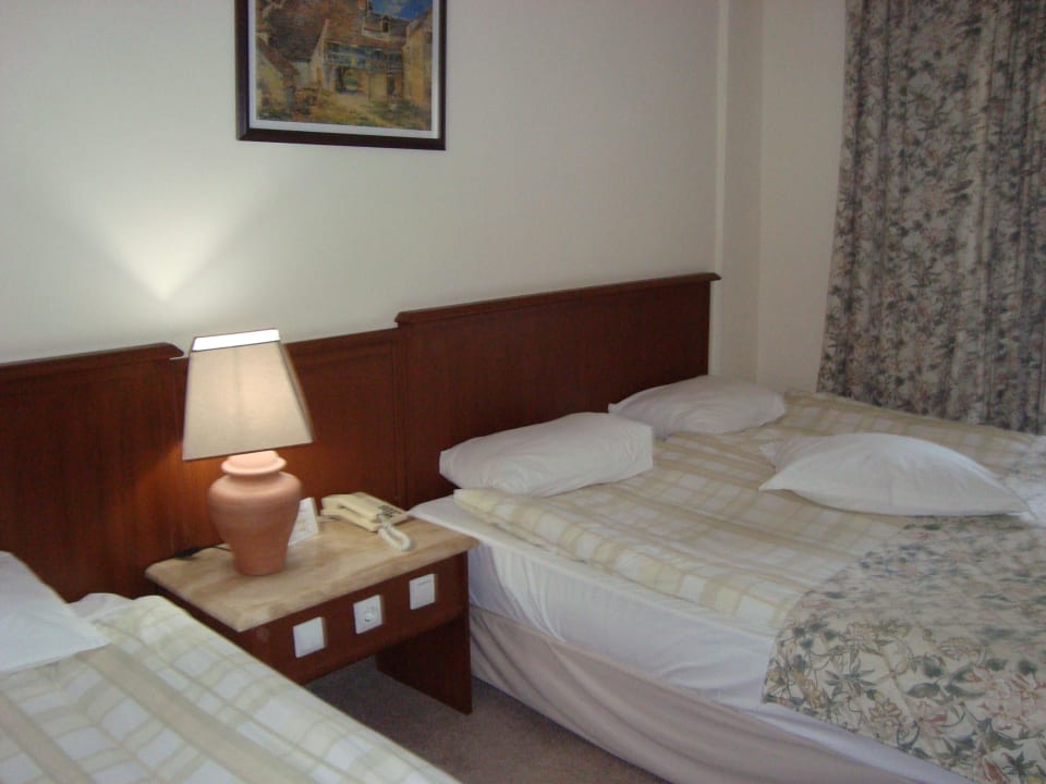 Durchgelegenes Bett Polat Thermal Hotel