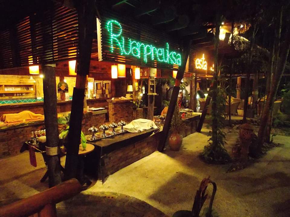 Restaurant Hotel Somkiet Buri