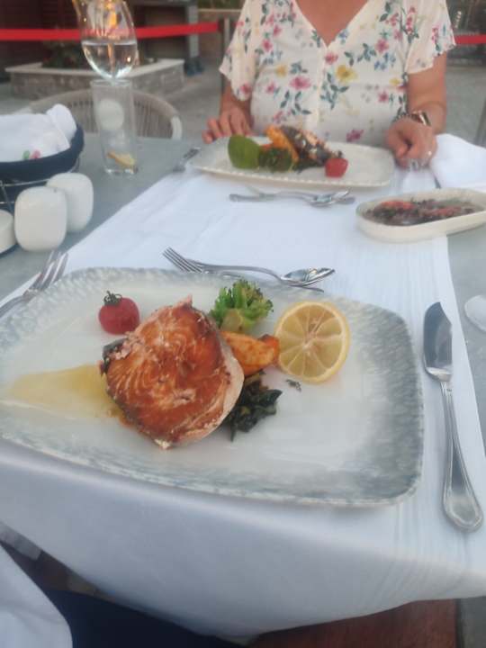 Gastro Quattro Beach Spa & Resort