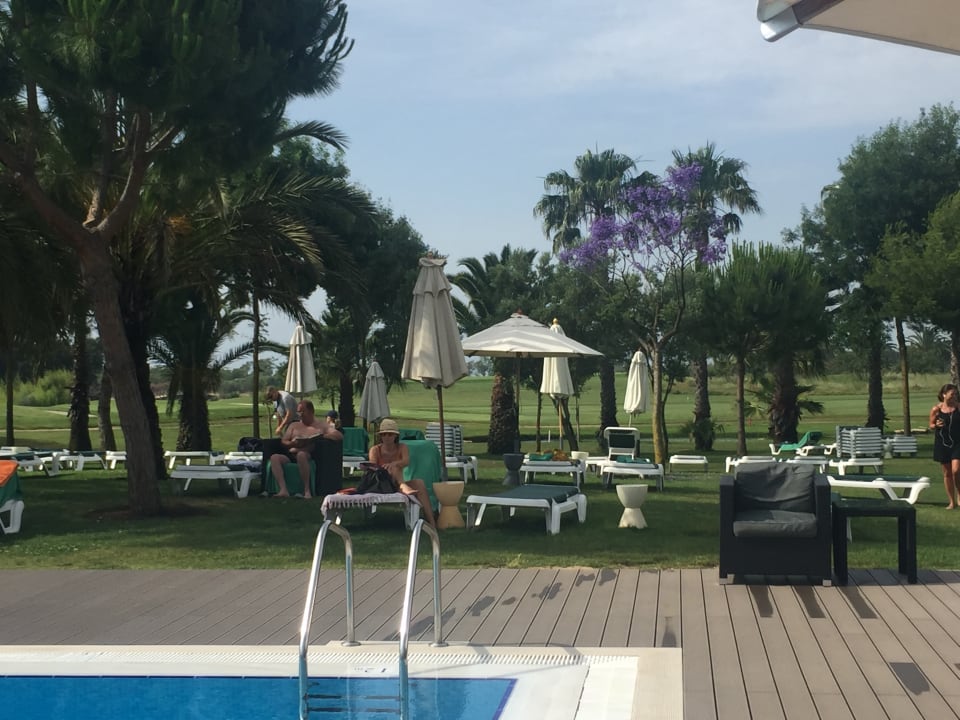 Anlage mit Golfplatz dahinter  ROBINSON QUINTA DA RIA