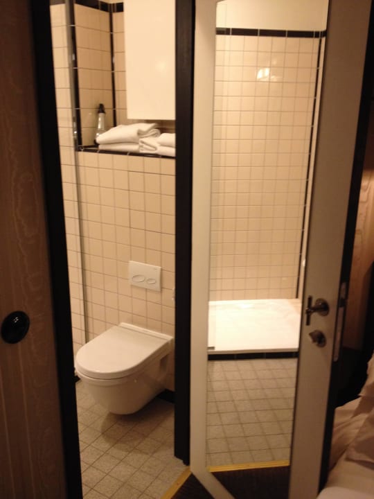 Badezimmerzugang Hotel Le Berger