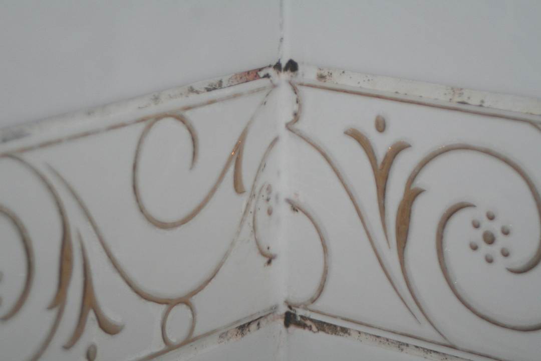 Fugen im Badezimmer Larina Resort Spa & Hotel