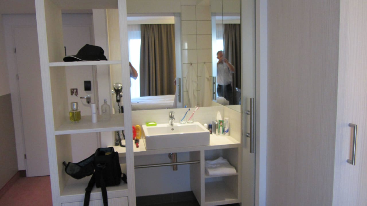 Waschtischbereich Hotel Zeitgeist Vienna Hauptbahnhof