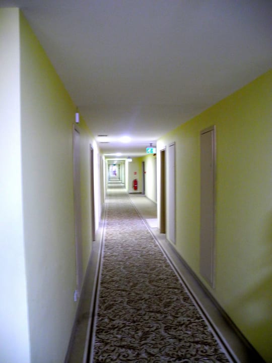 Flur Salamis Bay Conti Resort Hotel & Casino