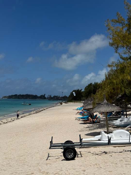 Strand Crystals Beach Resort Belle Mare, a member of Radisson Individuals