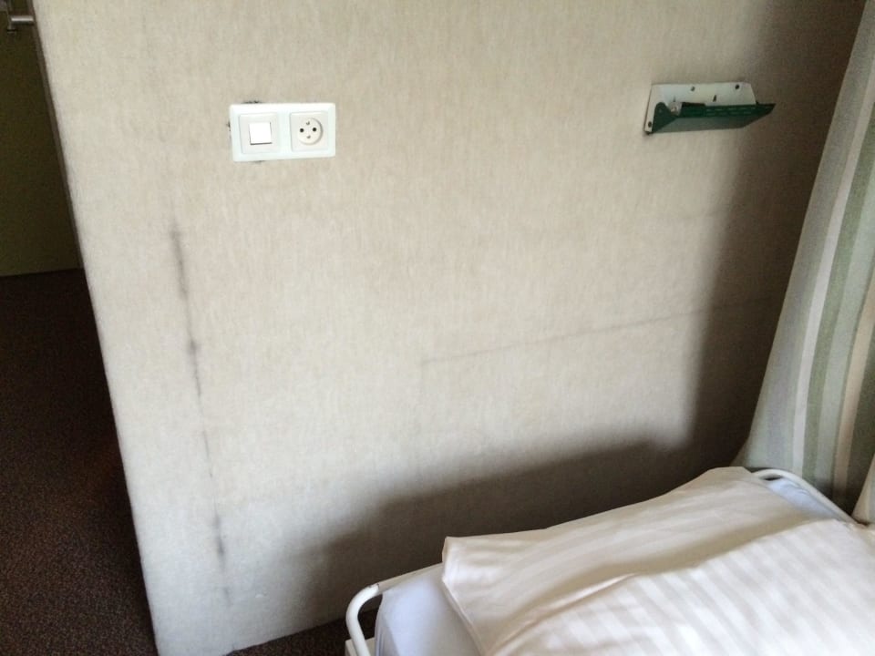 Einzelzimmer, so sieht es überall aus Hotel de Oorsprong