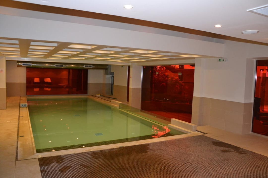 Hallenbad Pearl Beach