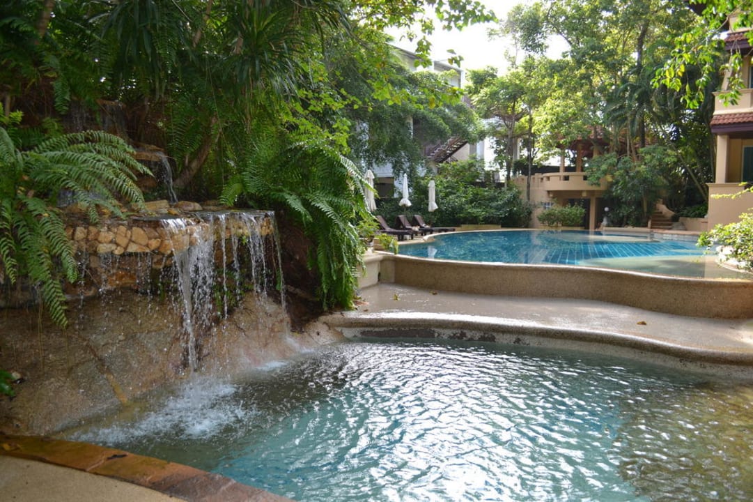 Oberer Pool The Fair House Beach Resort