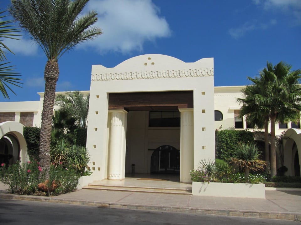 Hoteleingang Sentido Djerba Beach