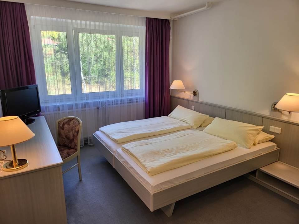 Zimmer Werrapark Resort Hotel am Sommerberg