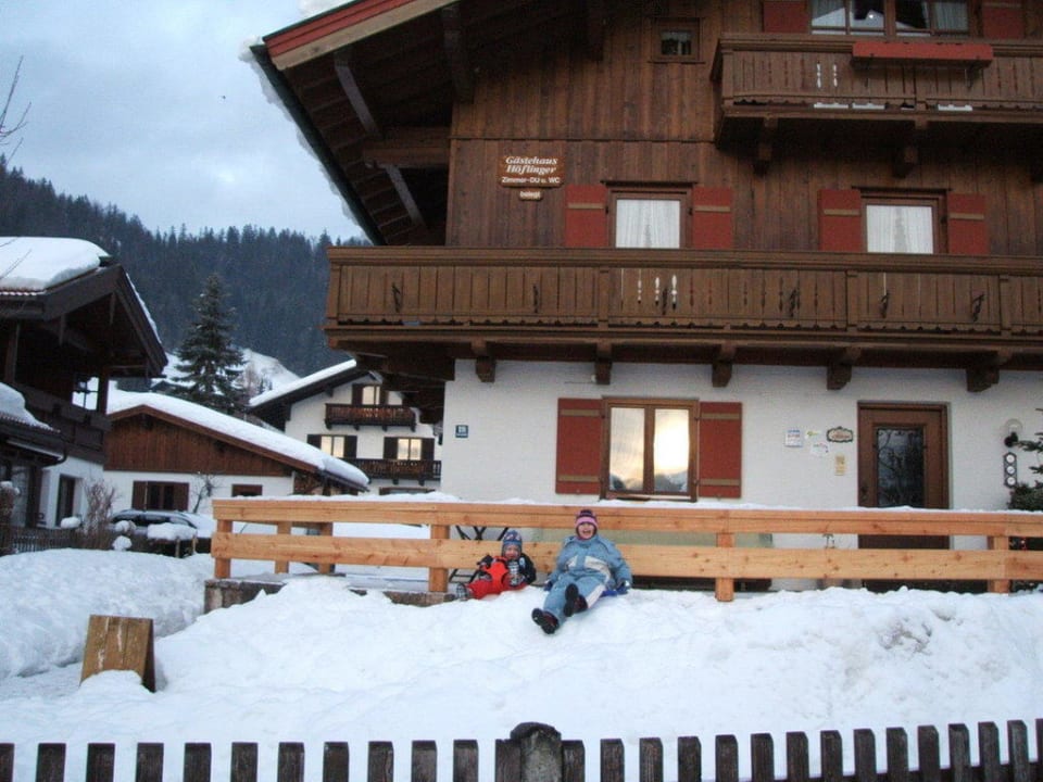 Garten im Winter Gästehaus Höflinger
