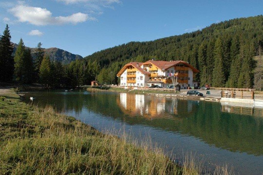 Hotel Lupo Bianco Wellness & Walking Canazei Wellness Hotel Lupo Bianco