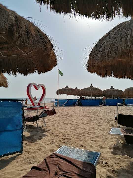 Strand Titanic Royal