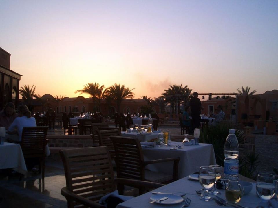 Sonnenuntergang beim Abendessen Radisson Blu Resort, El Quseir