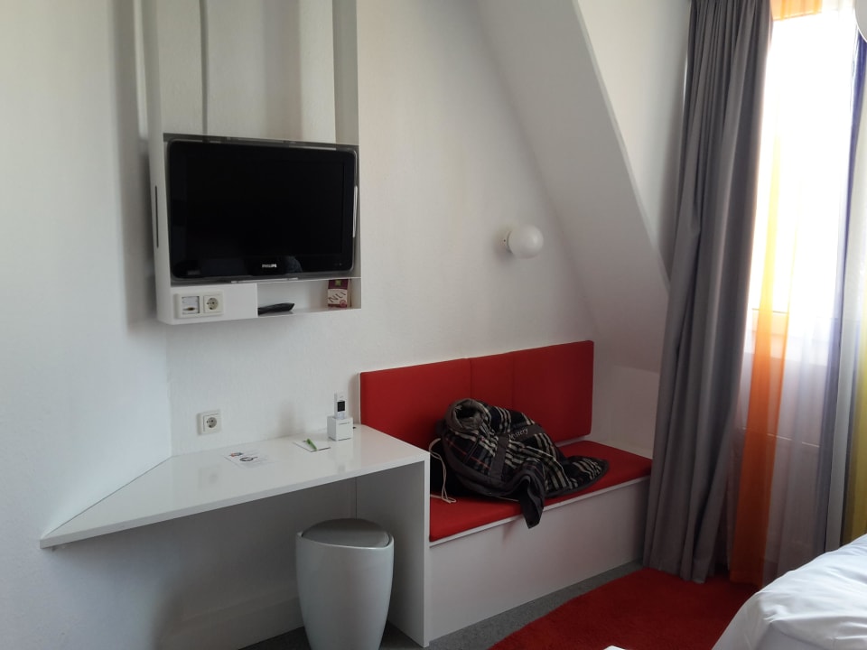 TV B&B HOTEL Aachen City-Ost