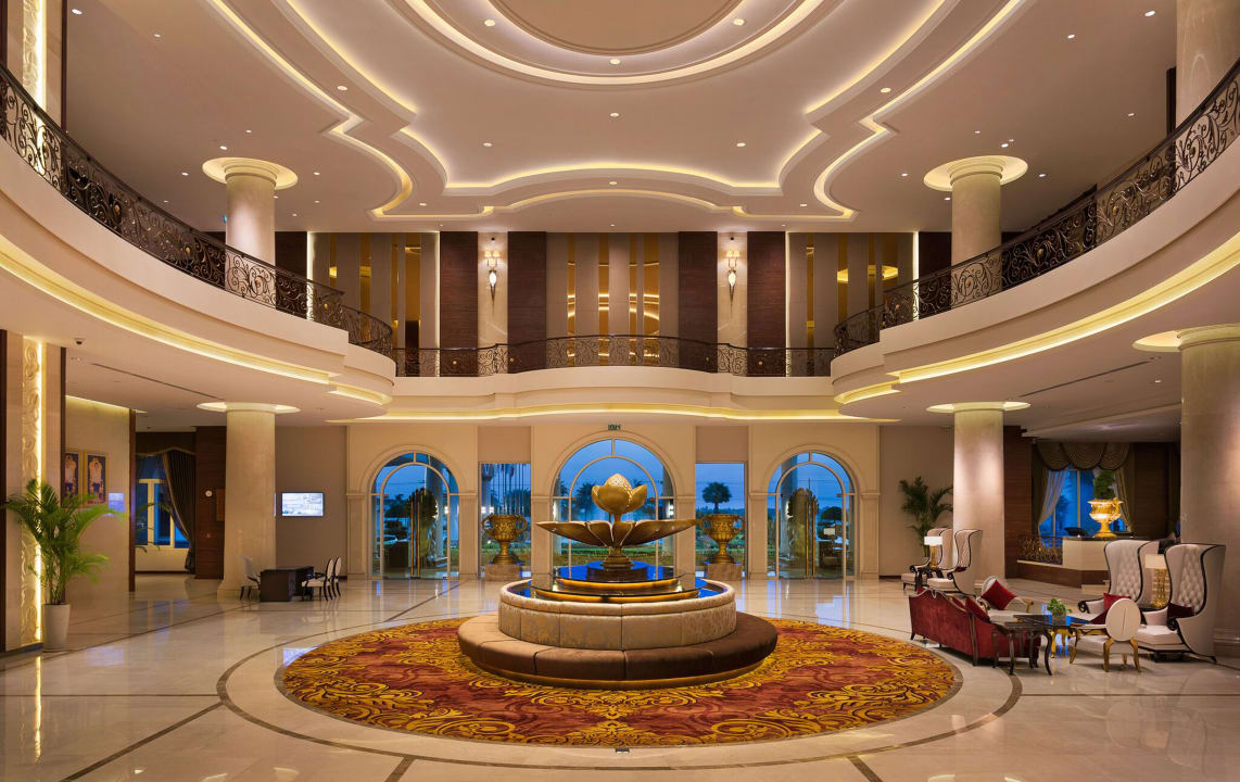 Lobby Garden City Hotel