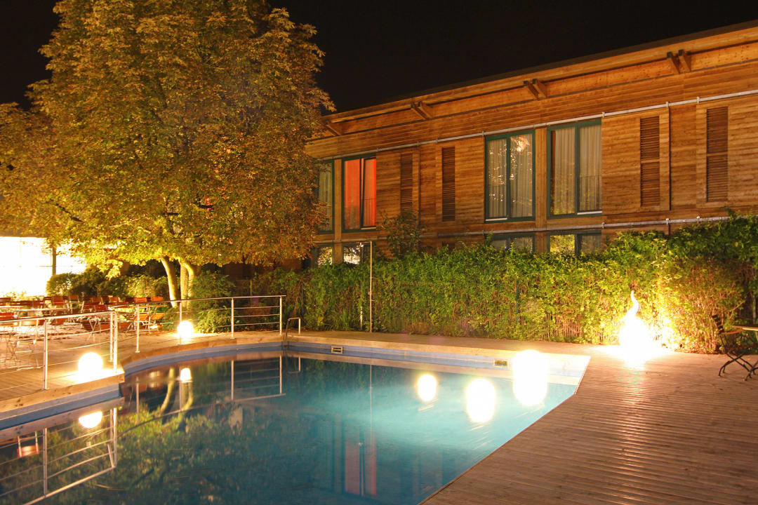 Pool SportScheck Hotel