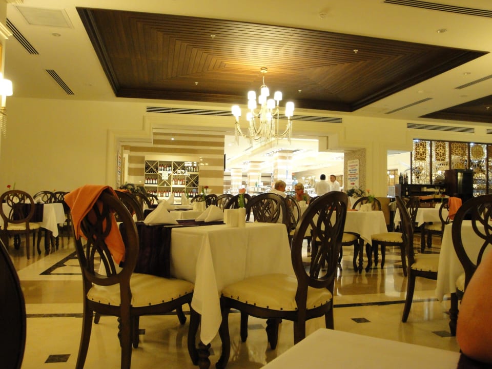 Teilbereich des Buffetrestaurants Diamond Excellence Resort & Spa