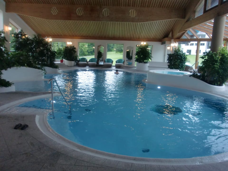 Pool Riederin Hotel & Chalets