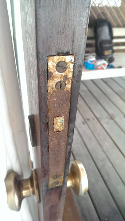 Unrenovierter Bungi ananea Diamonds Athuruga