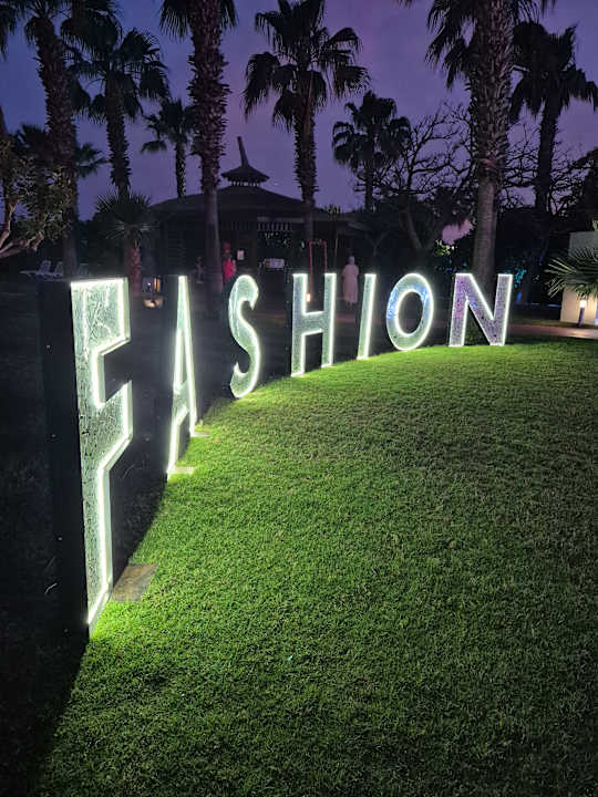 Sonstiges Saturn Palace Resort Hotel