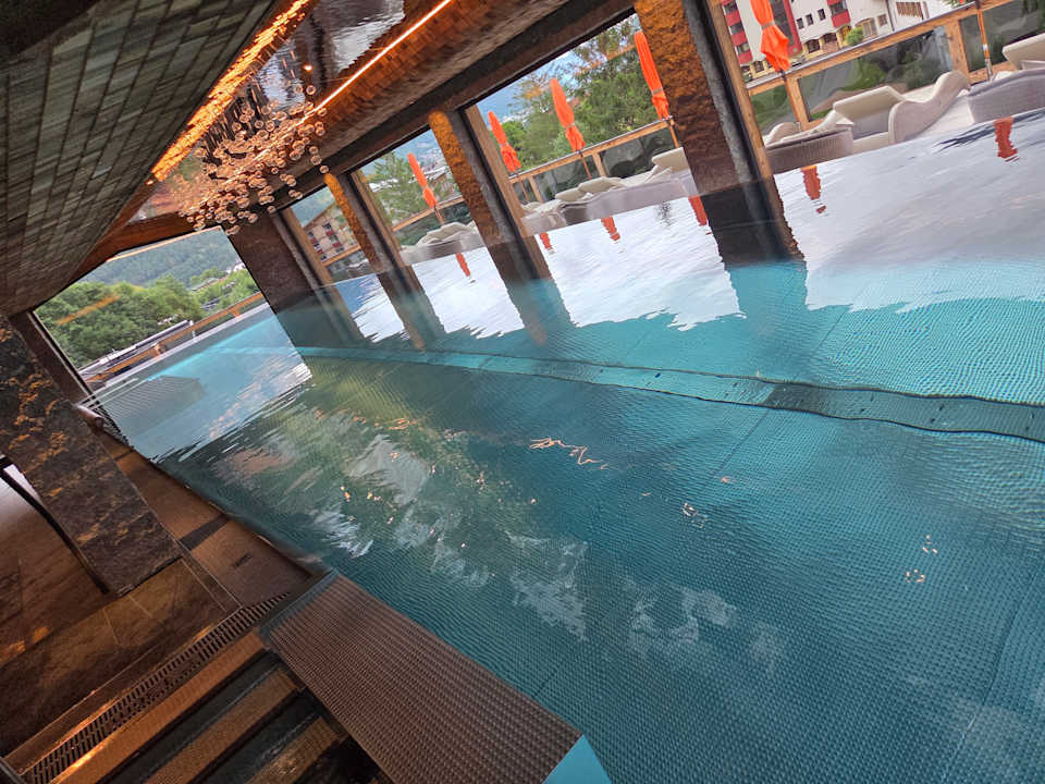 Pool Verwöhnhotel Kristall