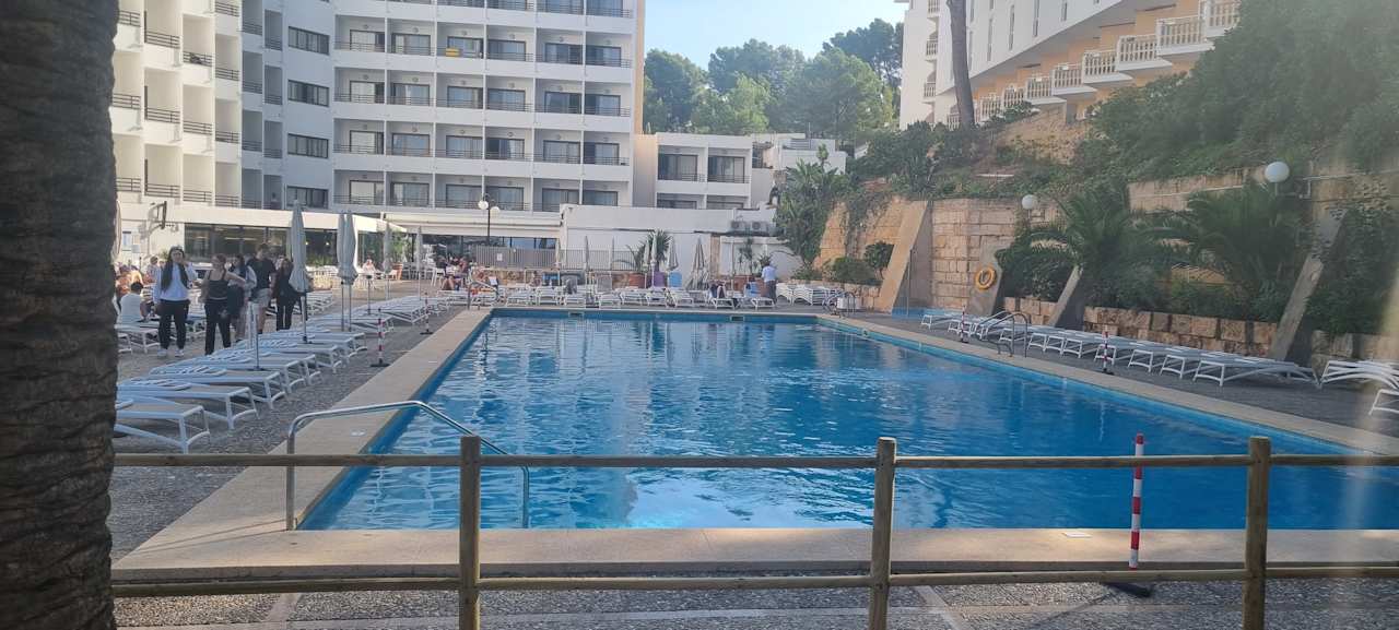 Pool Hotel Vibra Beverly Playa