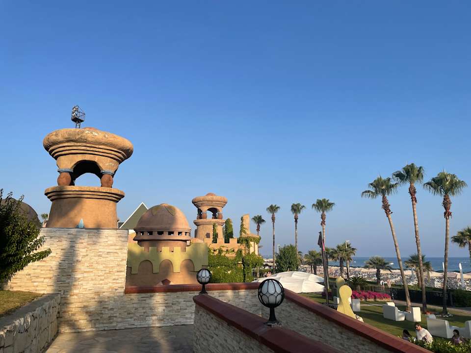 Strand Kamelya Aishen Club