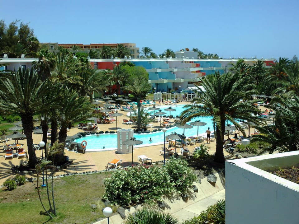 Ausblick auf die schöne Poolanlage SBH Fuerteventura Playa