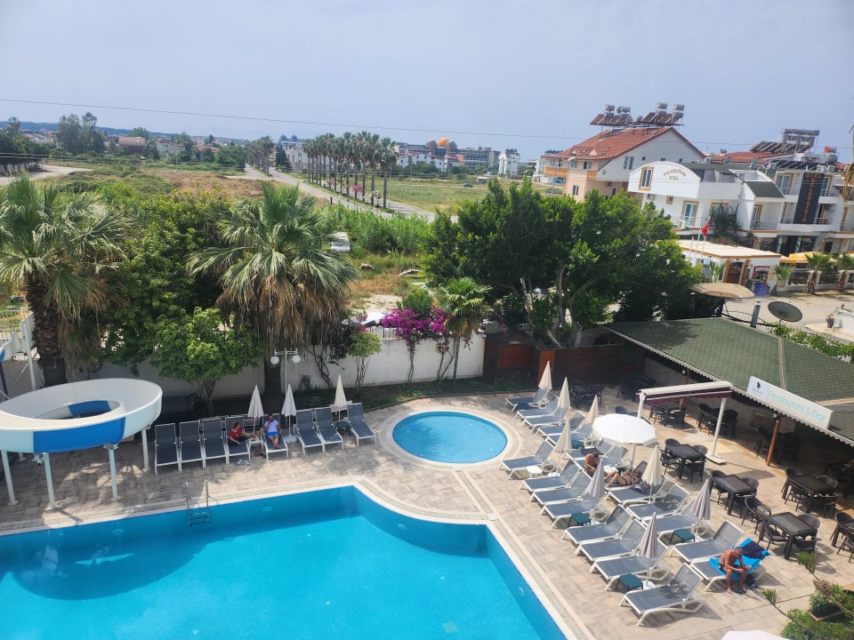 Pool Akalia Suite Hotel & Spa