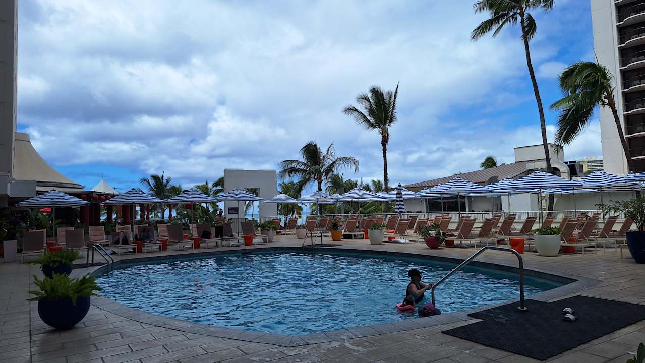 Pool The Twin Fin Hotel