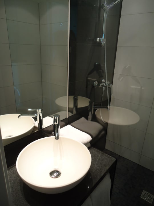 Waschtisch Motel One München-Garching